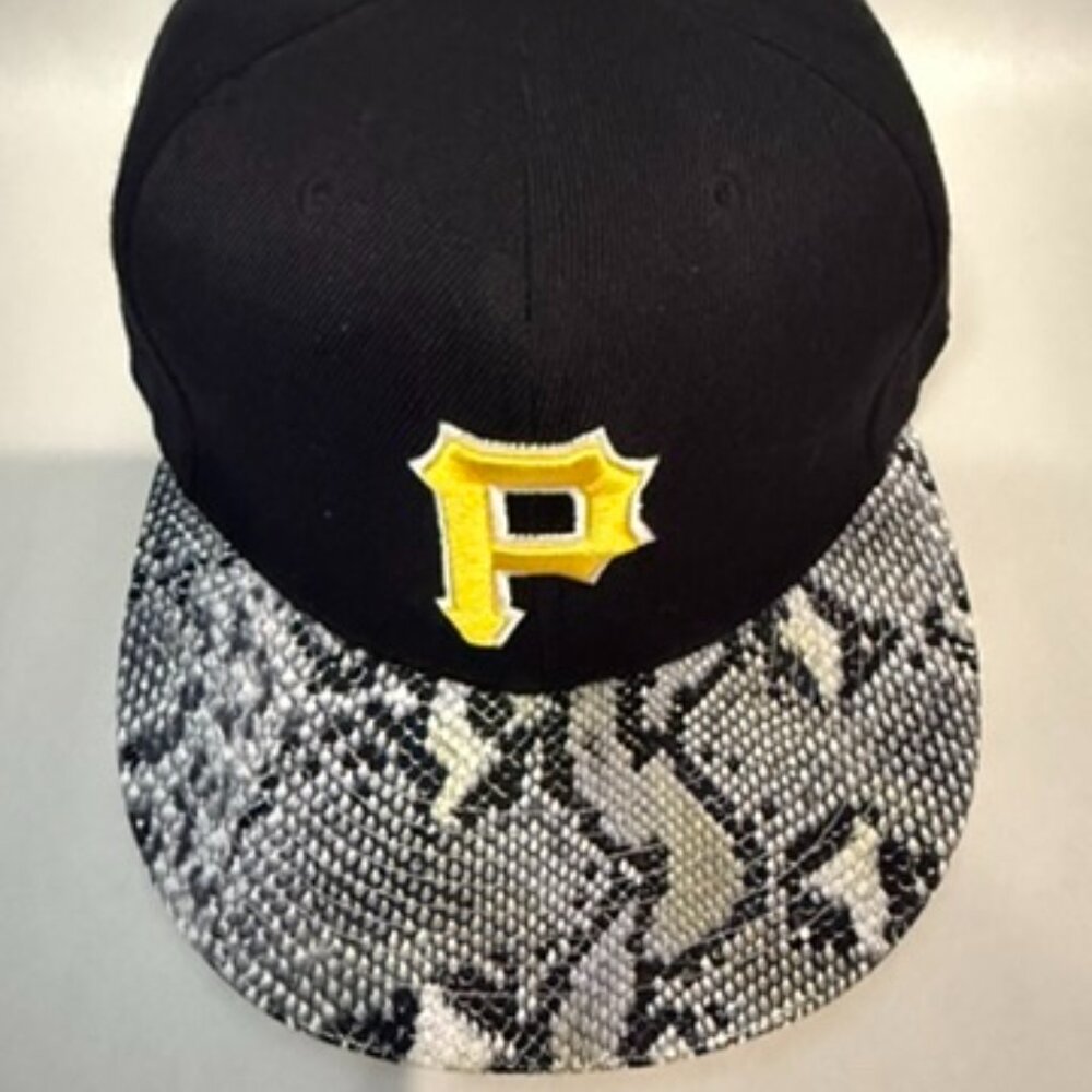 MLB New Era x Pittsburgh Pirates Faux Snake Skin SnapBack.